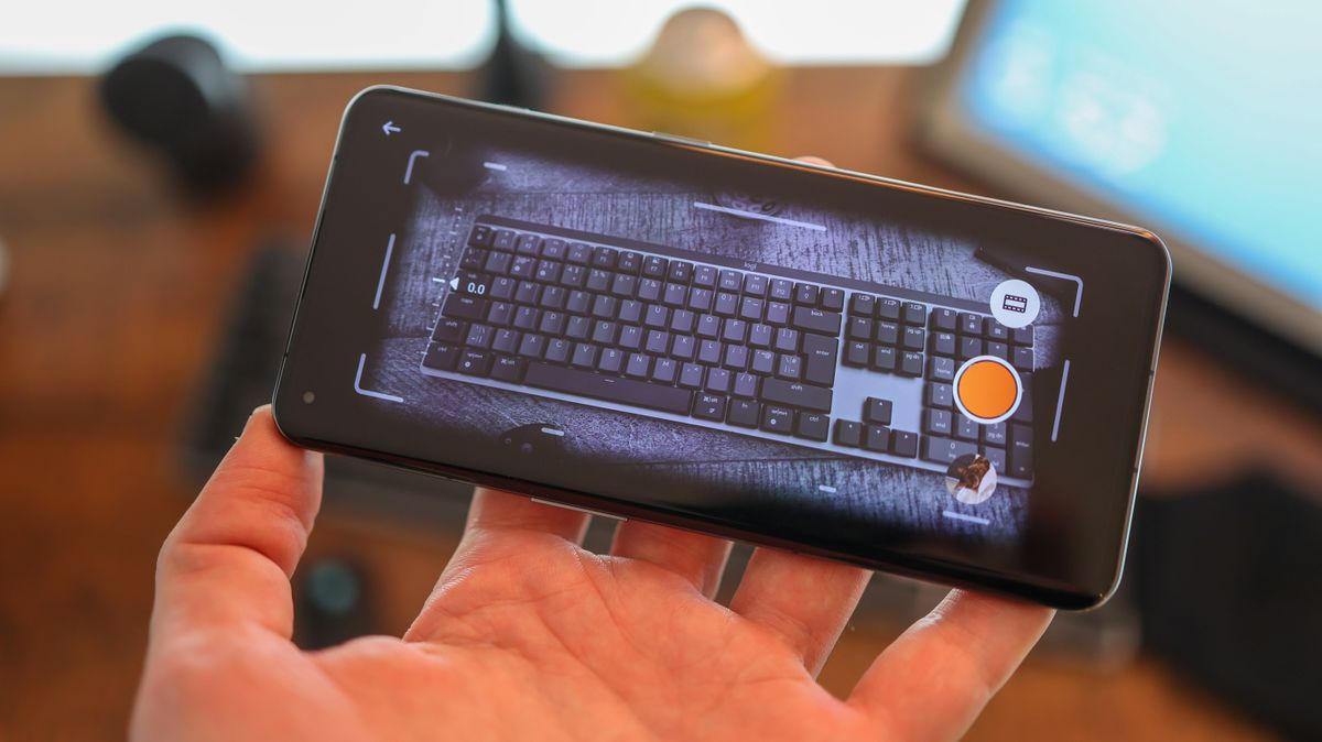 A photo of the OnePlus 11 smartphone