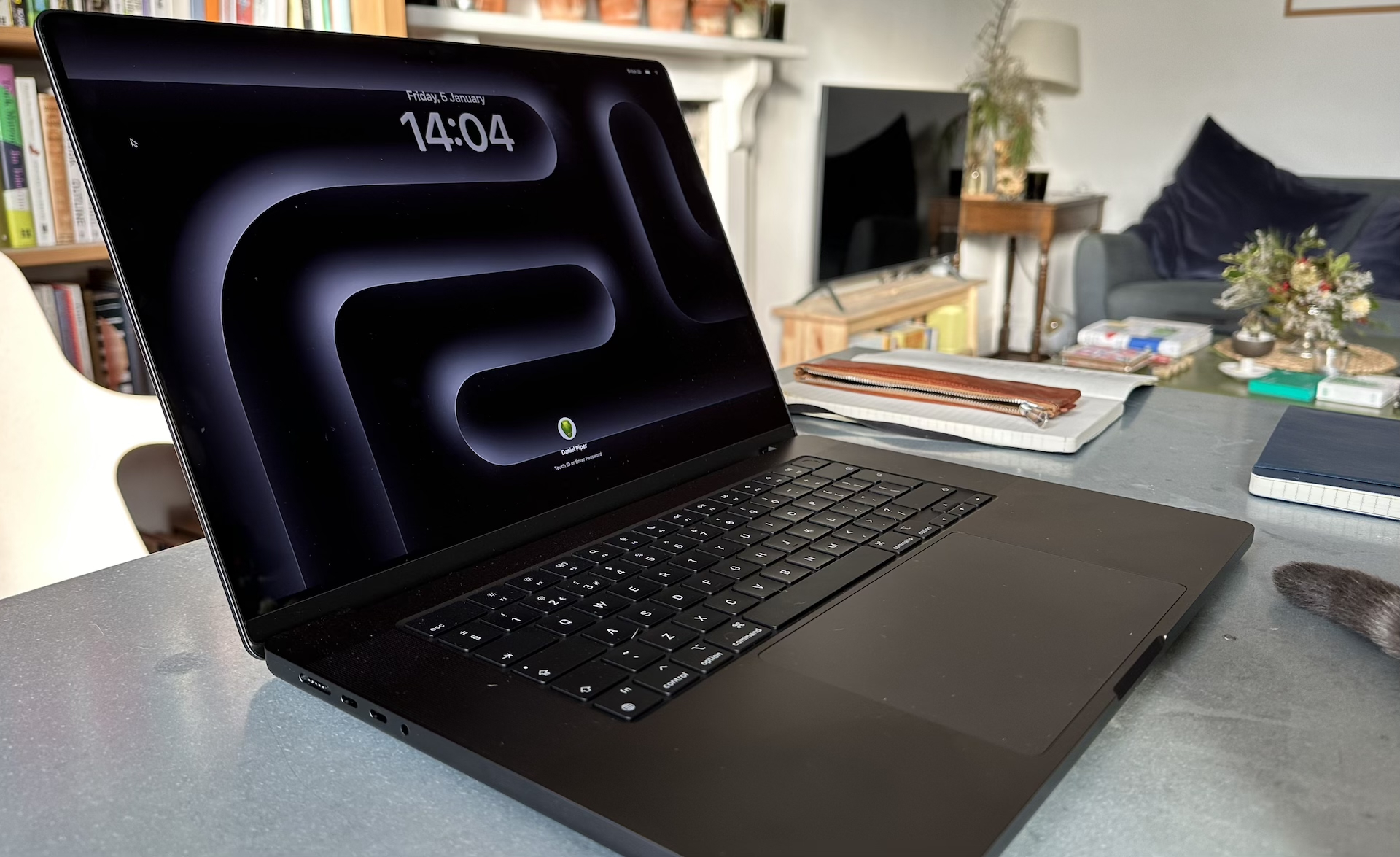 MacBook Pro 16-inch (M3 Pro, 2023) hands-on: Back in (Space) Black