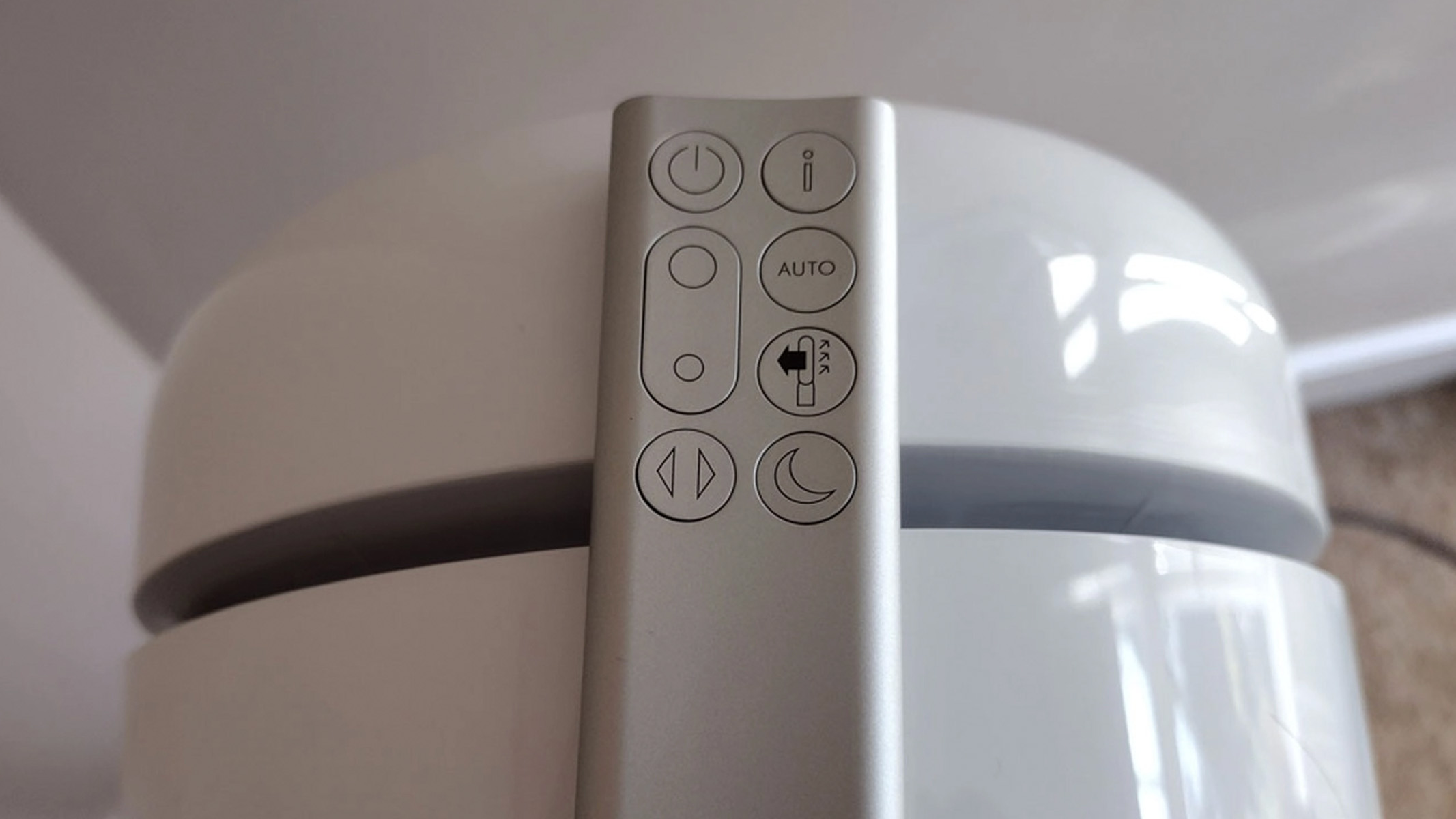 Dyson Purifier Cool user controls