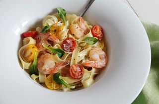 Pasta ribbons with prawns and cherry tomatoes