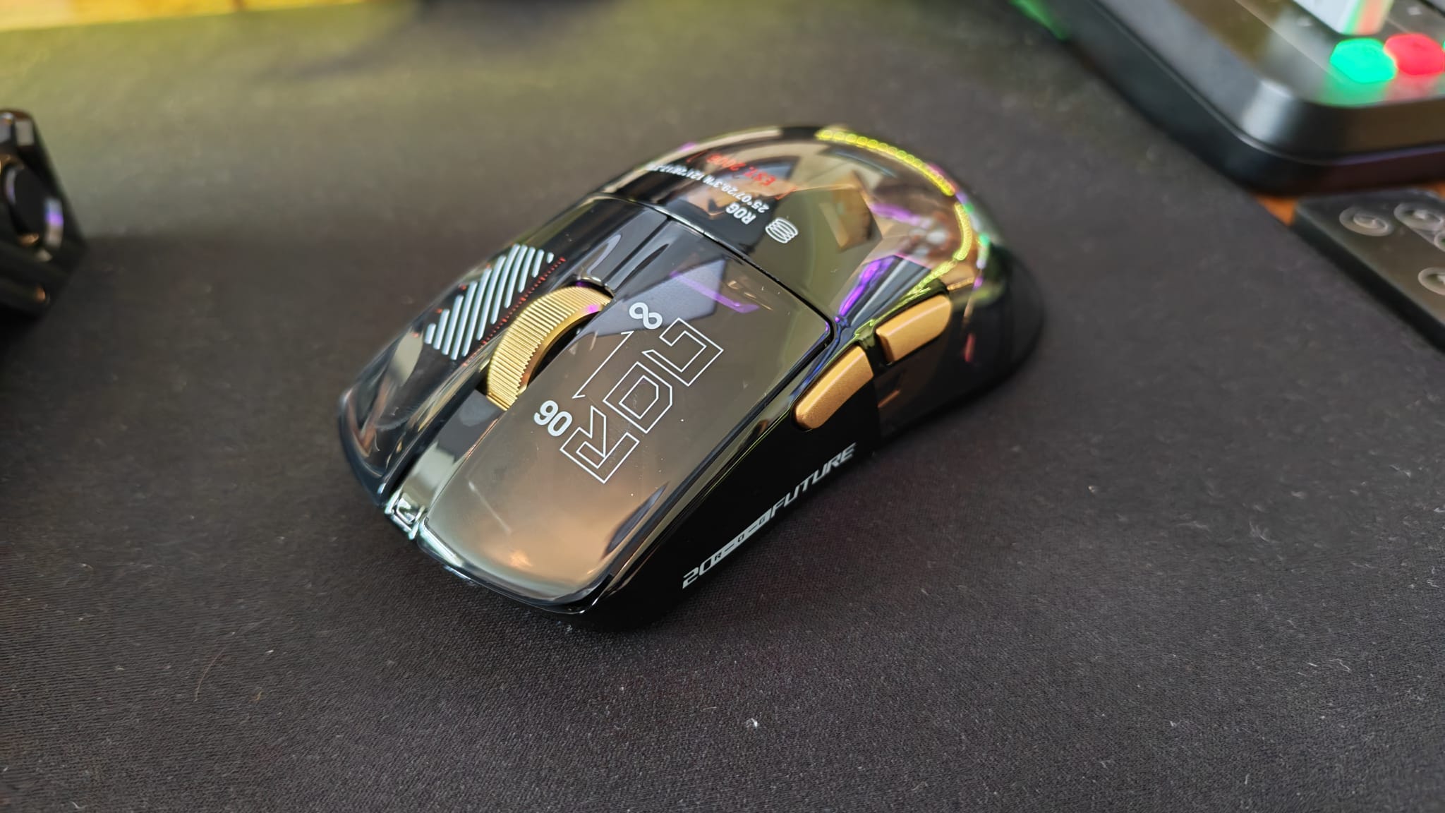 The left click side of the Asus ROG Harpe II Extreme Edition 20