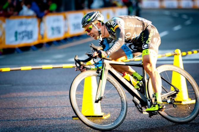 Shinichi Fukushima, 42-years-old, a veteran Japanese rider enjoyed his last race at the Saitama Criterium. He raced aggressive in his long career