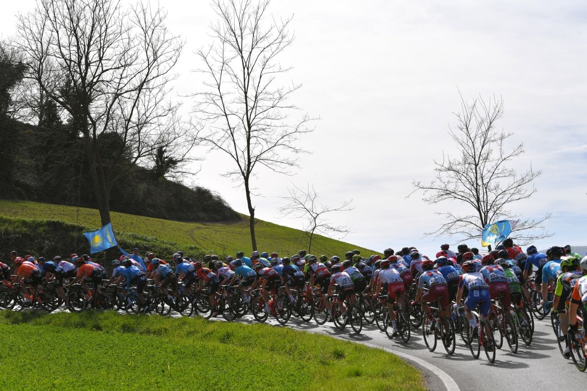Kazakh flags fly as the peloton passes by. A good omen for the stage win