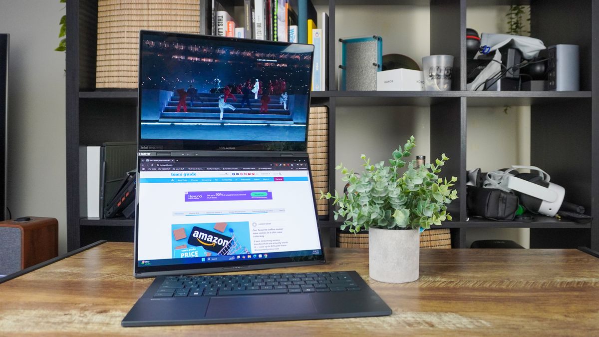 I spent a month with the dual-screen Asus Zenbook Duo 2025 — it's amazing except for one thing