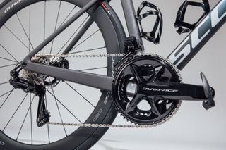 shimano dura ace chainset can come with or without power meter