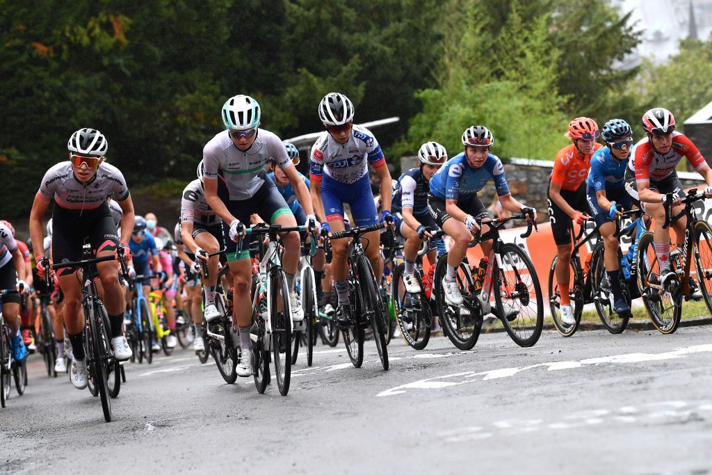 La Fleche Wallonne Feminine reaches the final climb