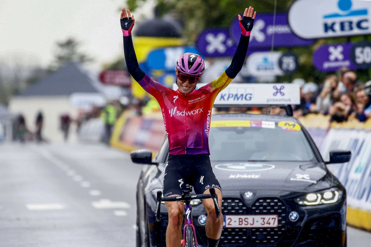 De Brabantse Pijl - La Fleche Brabanconne Women 2022 - 7th Edition - Sint-Pieters-Leeuw - Overijse 141,2 km - 13/04/2022 - Demi Vollering (NED - Team SD Worx) - photo Anton Vos/CV/SprintCyclingAgency&Acirc;&copy;2022
