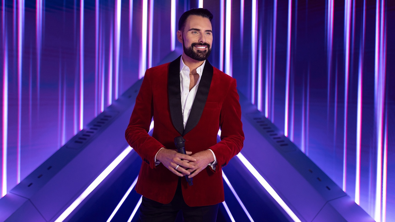 Rylan Clark smiling in Doctor Who season 2 episode 6