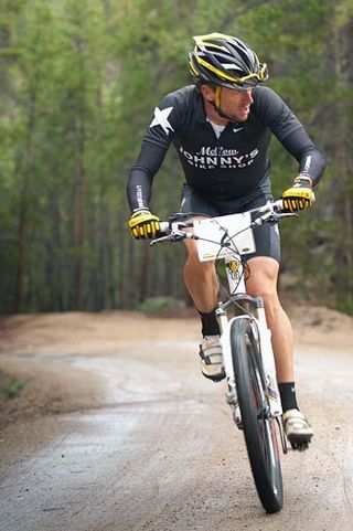 Despite a multi-minute lead, Lance Armstrong was constantly looking back afraid that Dave Wiens was coming up from behind.