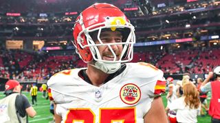 Kansas City tight end Travis Kelce (87) smiles to the crowd ahead of the Chiefs vs Chargers live stream