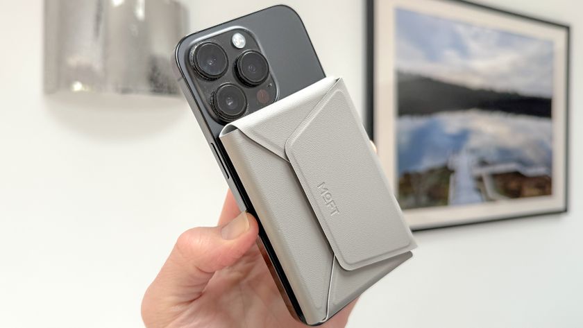 The Moft MagSafe Field Wallet