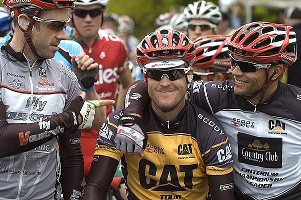 This guy's the one: Ben Day (left) and Jonathan Cantwell clown around with the CAT Tour of Tasmania leader and Fly V Australia teammate Bernard Sulzberger on the startline in Burnie.