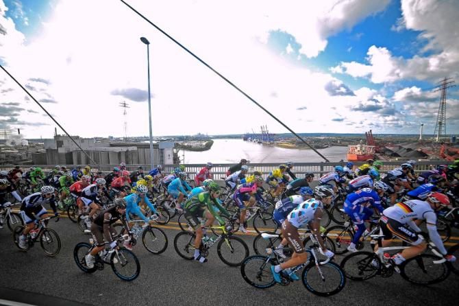 The peloton in Hamburg
