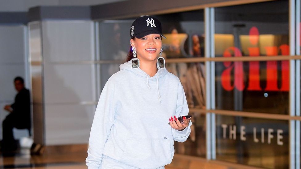 rihanna heels airport