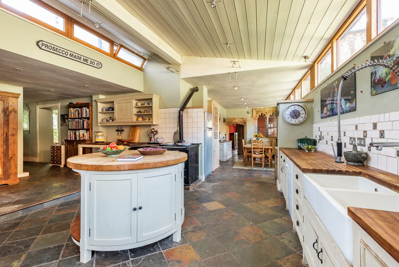 P4-Kitchen-Small-scaled-e1638792113121.jpg
