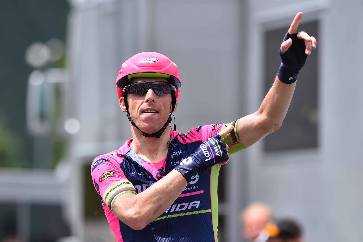 Rui Costa wins stage 6