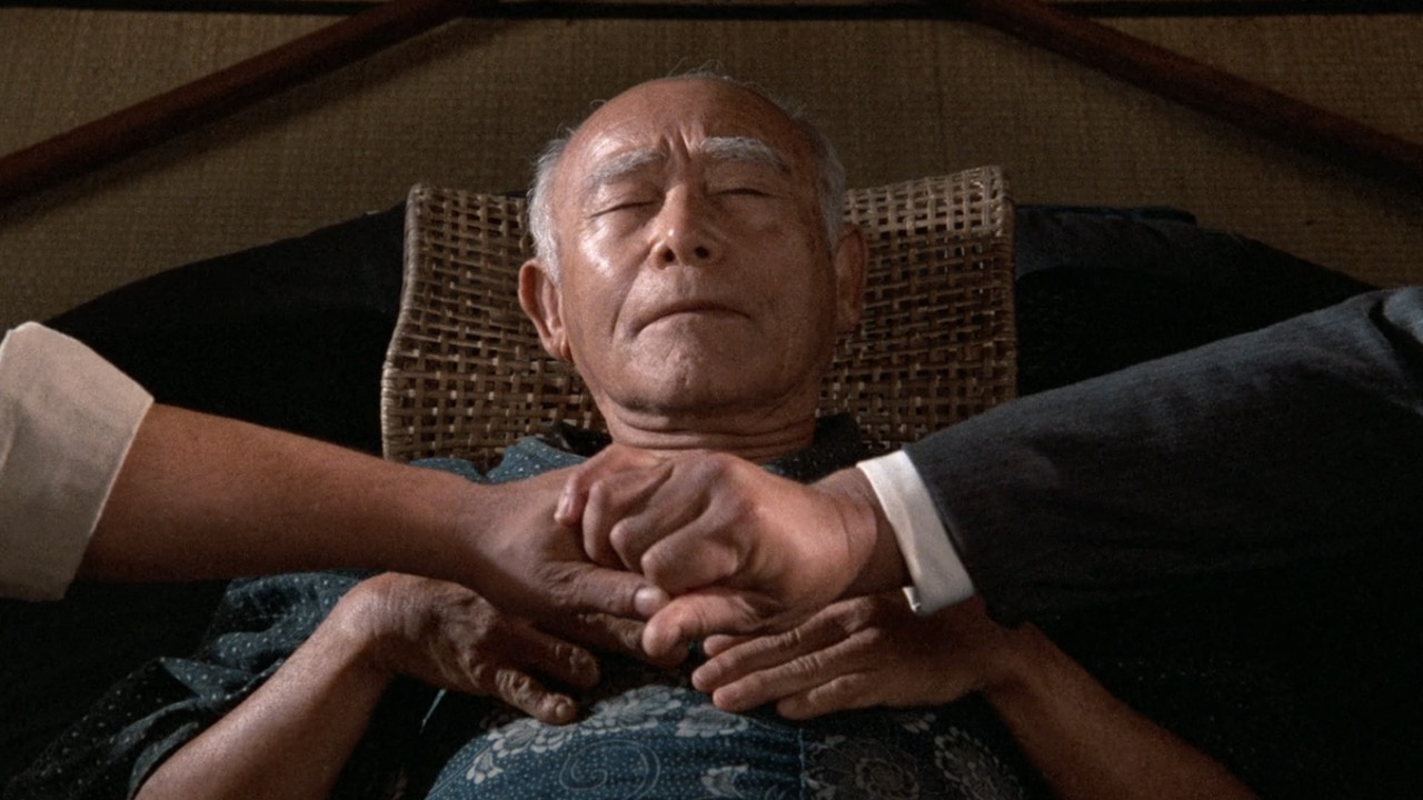Miyagi Chōjun (Charlie Tanimoto) passes away in The Karate Kid: Part II