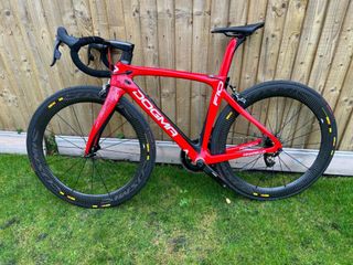 Pinarello dogma in red