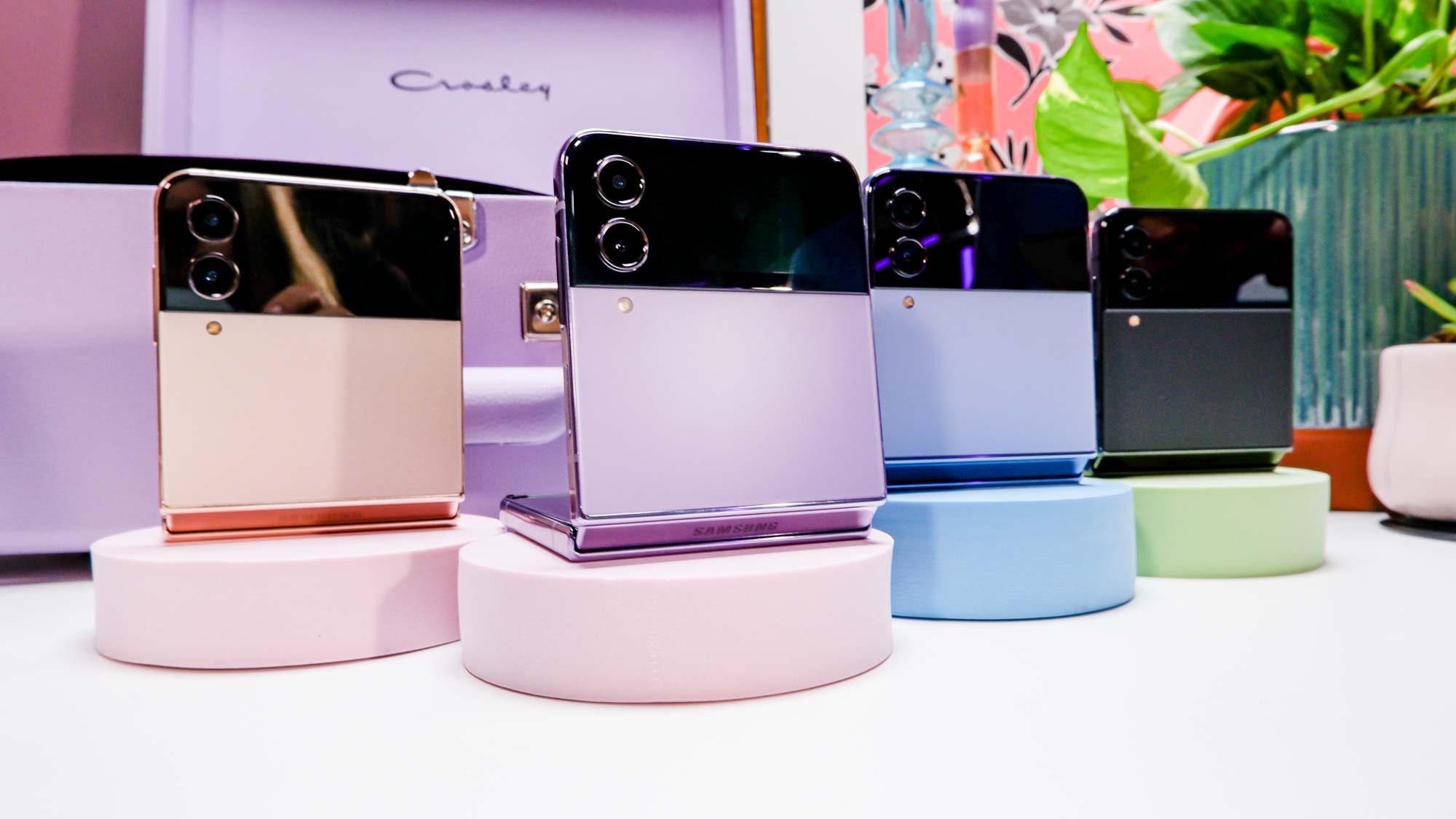 Samsung Galaxy Z Flip 5 colors — rumors predict a…