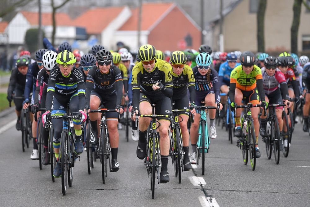 Lisa Brennauer (Wiggle High5), Sarah Roy (Mitchelton-Scott) and Jessica Allen