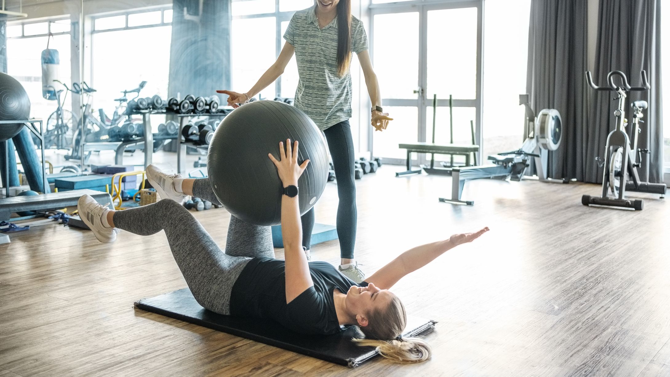 I’m a personal trainer who works with seniors, and this is the one core exercise I think people in their 30s and 40s should do more often for healthy aging