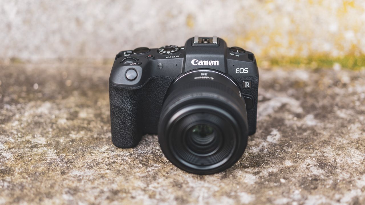 Canon EOS RP.