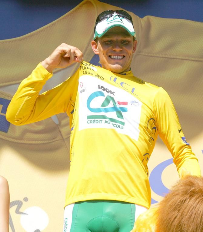 Thor Hushovd (Credit Agricole) donned the maillot jaune in 2006 after winning the prologue