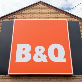 B&Q store sign