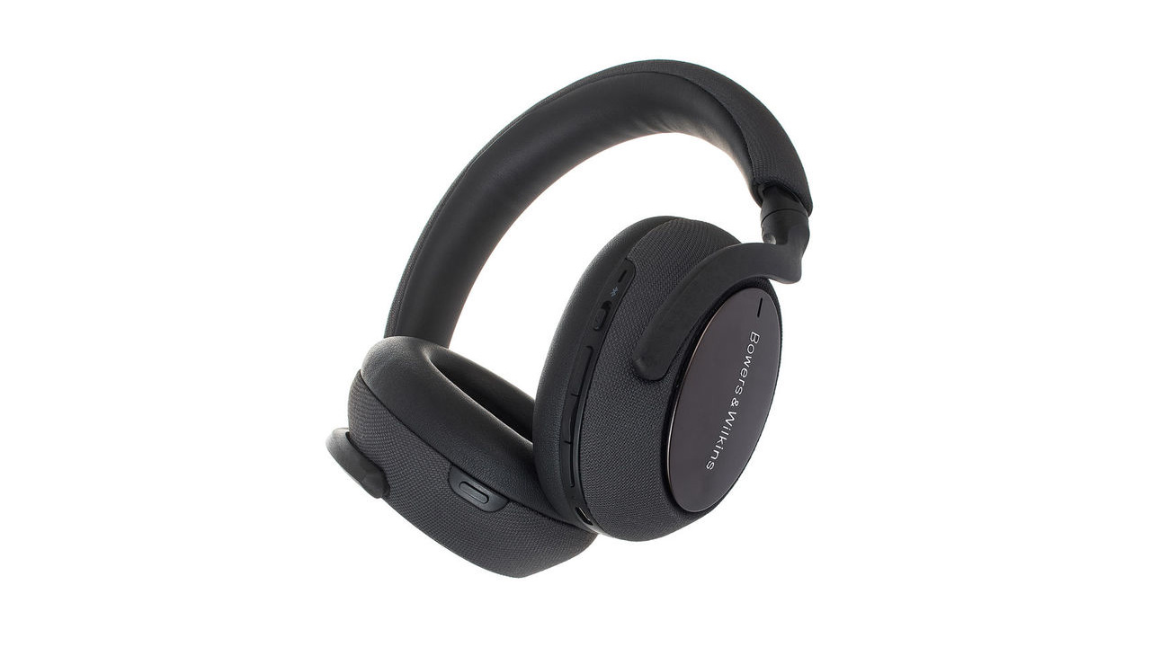 the bowers & wilkins px7 wireless headphones in black