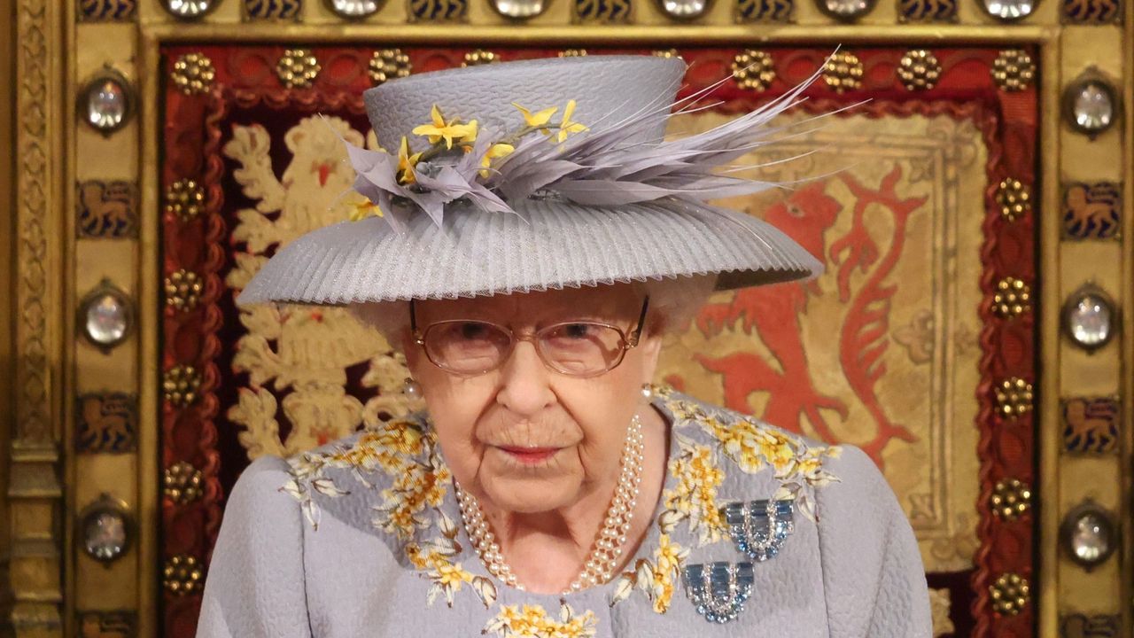 Queen Elizabeth II ahead of the Queen&#039;s Speech in the House of Lord&#039;s Chamber during the State Opening of Parliament at the House of Lords on May 11, 2021 in London, England