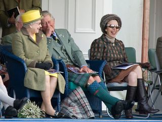 The Queen Has A Giggle