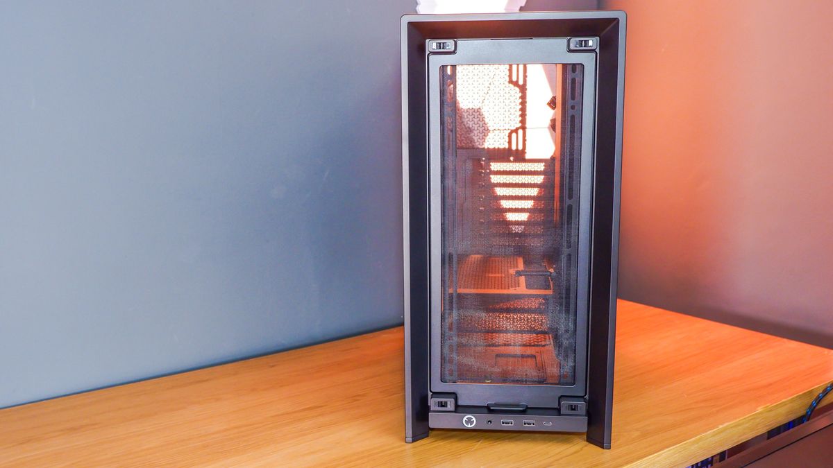 A Corsair Frame 4000D case with various features designed for both Corsair's own iCUE ecosystem and for the benefit of system builders.