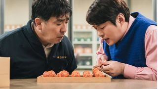 Ryu Seung-ryong and Ahn Jae-hong in Chicken Nugget
