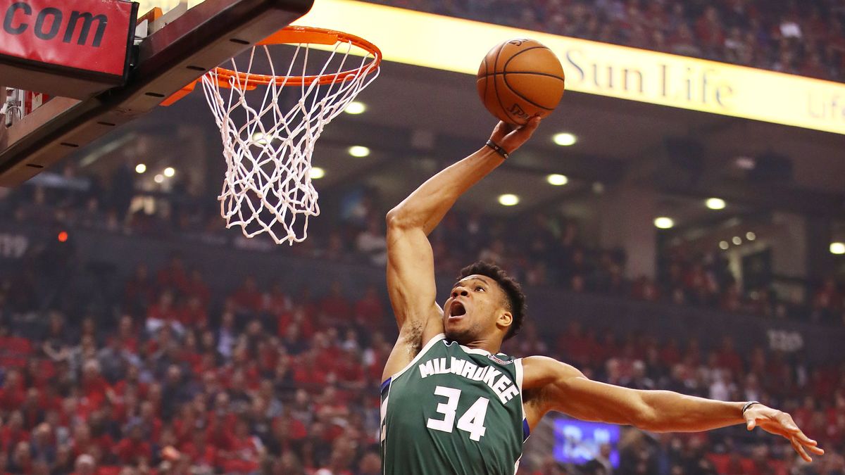 Giannis Antetokounmpo Milwaukee Bucks