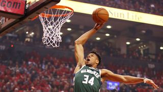 Giannis Antetokounmpo Milwaukee Bucks