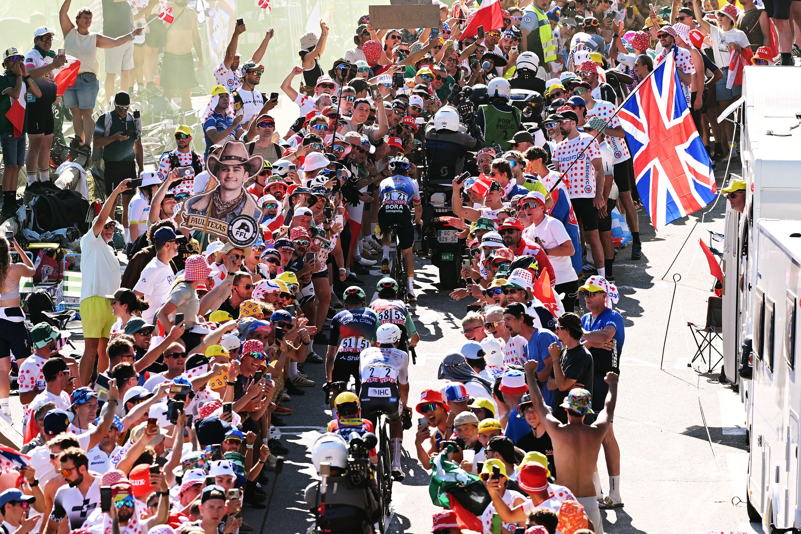 ‘If we had had older cars, the accident would not have happened’ – Tour de France organiser defends Alpe d’Huez crowd control as UAE manager apologises for Rubio car incident
