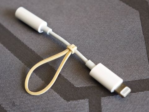 How to keep your iPhone's headphone adapter with your headphones at all ...