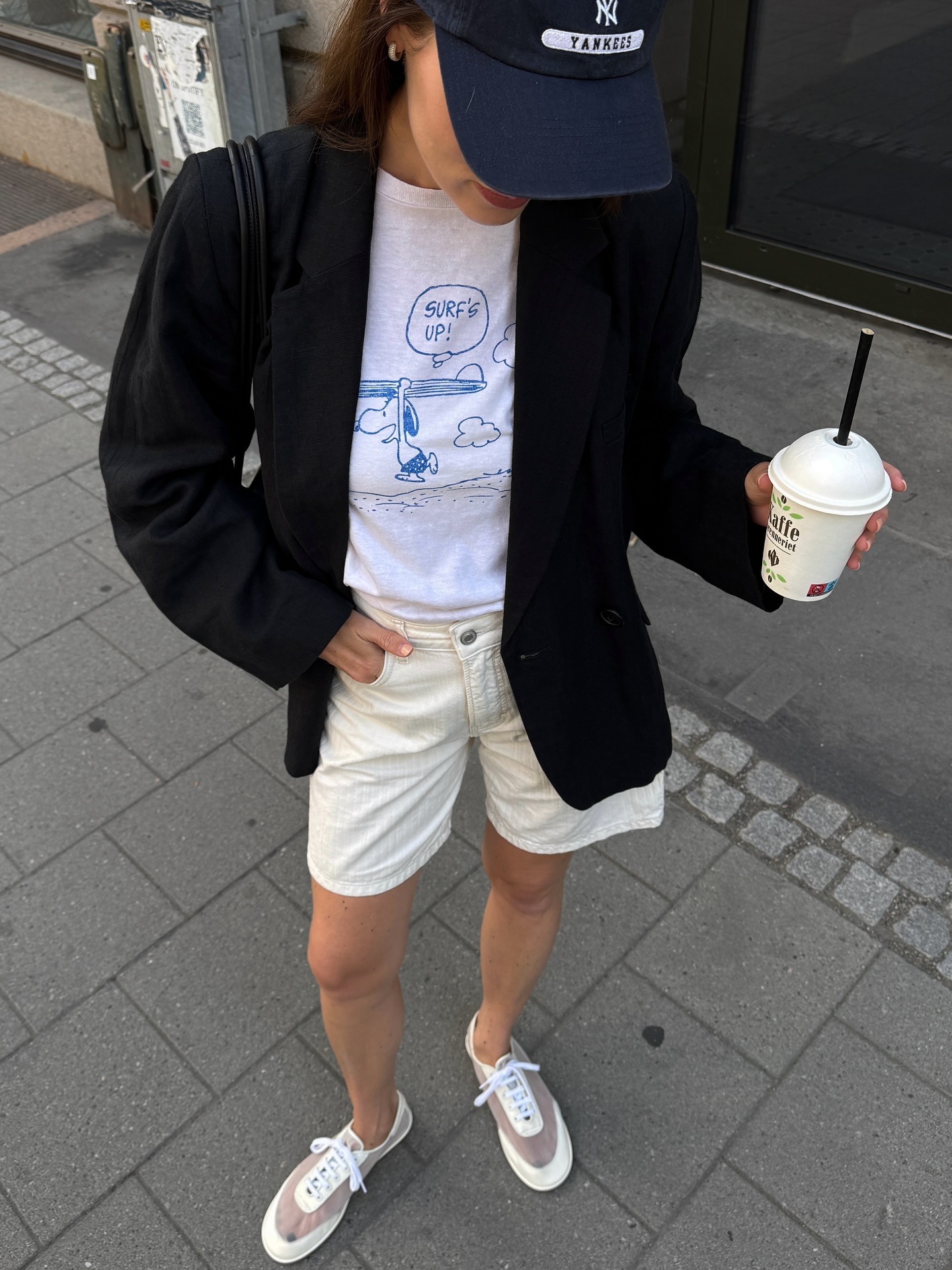 Influencer wears trainers for summer