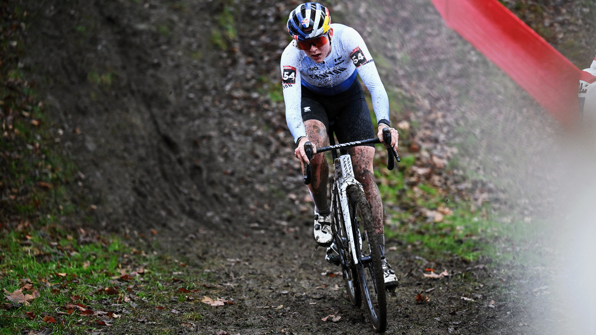 Zoe Bäckstedt is currently in the middle of her cyclocross season, shown here at the World Cup round in Namur