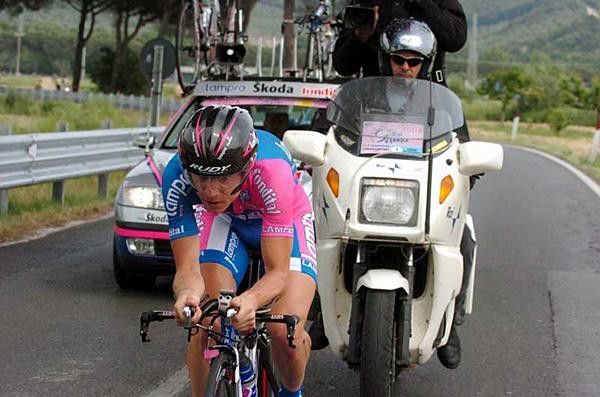 Damiano Cunego (Lampre-Fondital) looking for relief