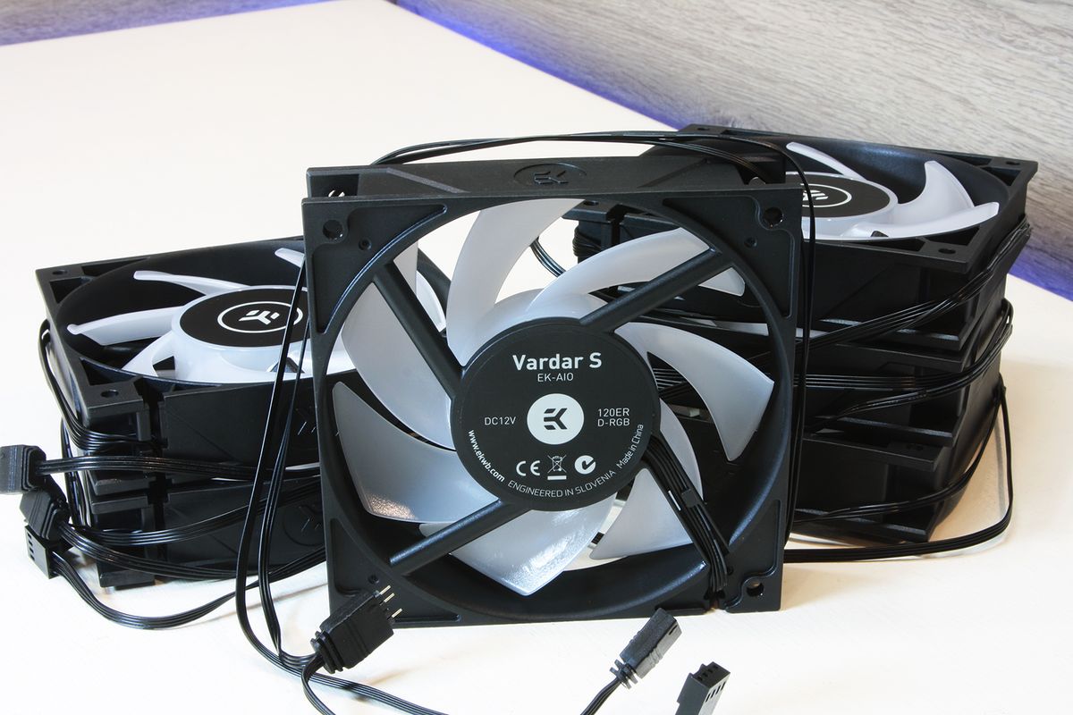 EK AIO Elite 360 DRGB Review Tasteful Sophistication, With Six Fans