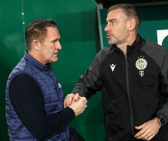 FFT384.playerslounge.shutterstock_editorial_15131216c