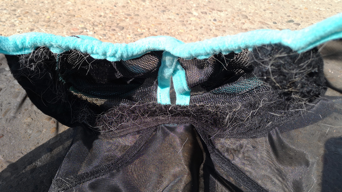 WeatherBeeta ComFiTec fly mask inside