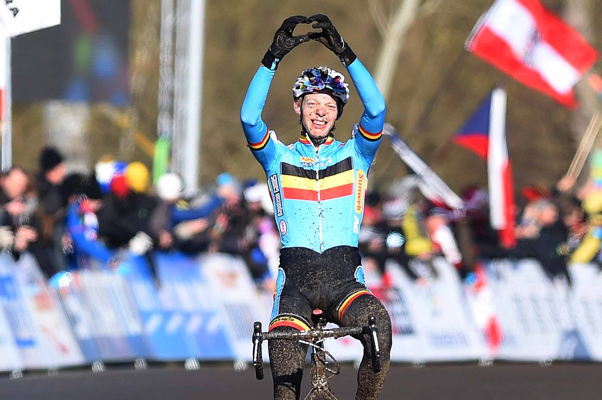 Michael Vanthourenhout (Belgium) wins the U23 world title