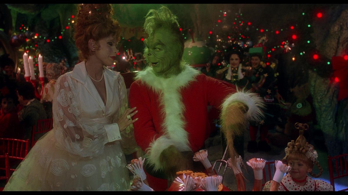 Christine Barnaski and Jim Carrey in &#039;How the Grinch Stole Christmas&#039;