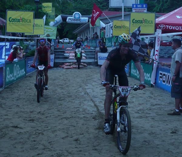 Luis Leao Pinto wins stage 4 ahead of Milton Ramos