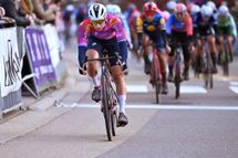 Lorena Wiebes sprints to victory at GP Oetingen