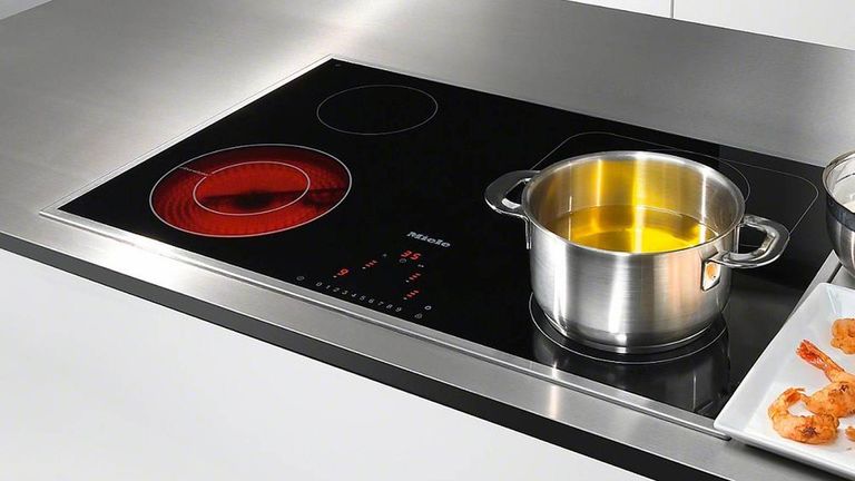 difference between ceramic and induction hob