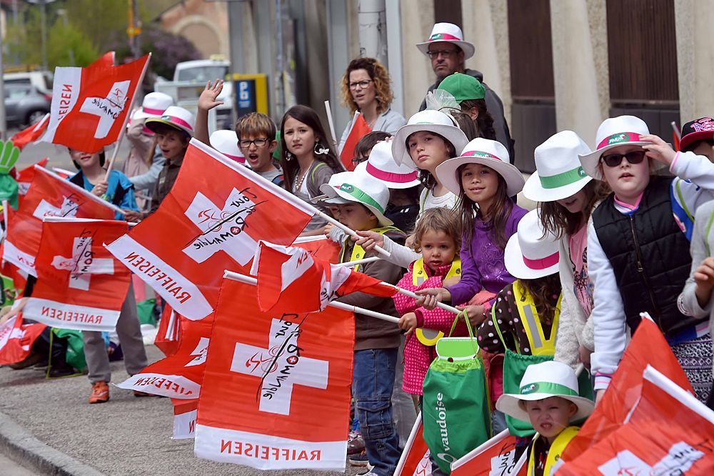 Fans line the streets at the Tour de Romandie