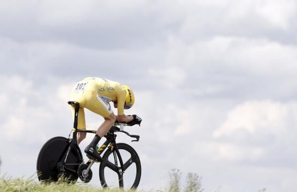 Bradley Wiggins (Sky) led from start to finish in the time trial